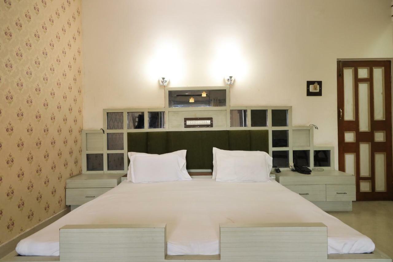 Spot On 39820 Shree Vaibhav Saver Hotel นาคปุระ ภายนอก รูปภาพ